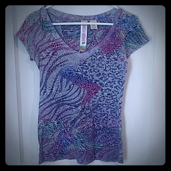 Tee - Picture 1 of 1